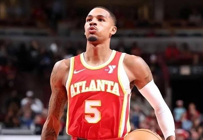 在此背景下 在此背景下